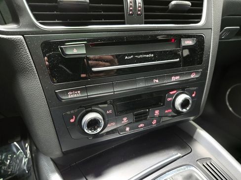 Used 2017 Audi Q5 2.0T Premium Plus w/ Technology Package image 26