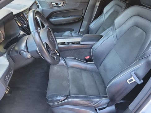 Used 2019 Volvo XC60 T8 R-Design w/ Advanced Package AWD/4WD image 12