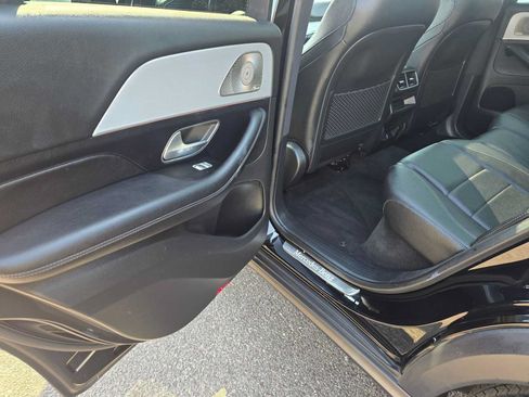 Used 2025 Mercedes-Benz GLE 350 4MATIC w/ Driver Assistance Package image 16