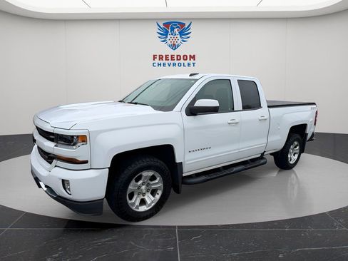 Used 2017 Chevrolet Silverado 1500 LT w/ All Star Edition image 2