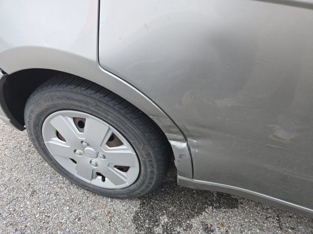 Used 2008 Ford Focus S FWD image 7