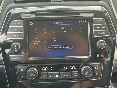 Used 2022 Nissan Maxima SV w/ Floor Mat Group FWD image 23