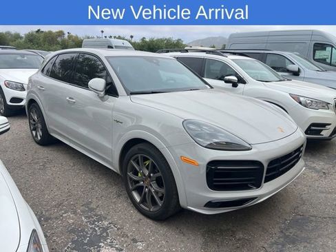 Used 2022 Porsche Cayenne E-Hybrid AWD/4WD image 1