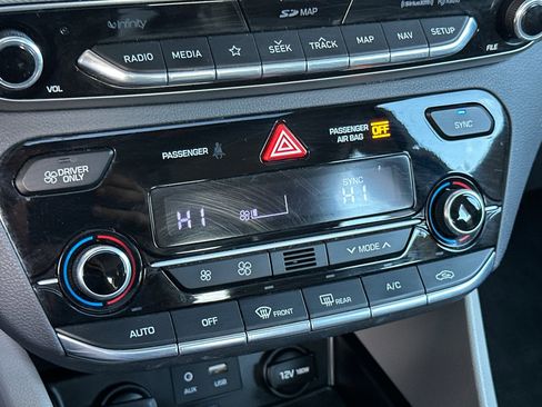 Used 2019 Hyundai Ioniq Limited w/ Ultimate Package 02 FWD image 19