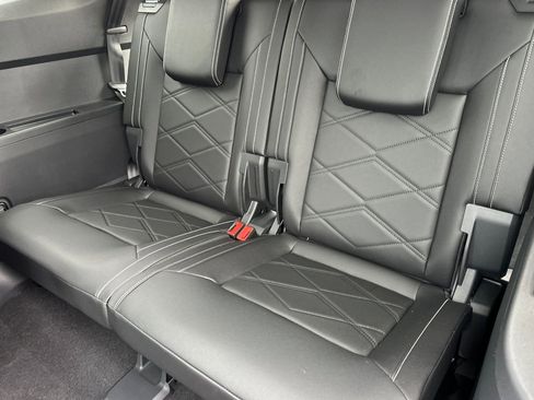 New 2026 Volkswagen Atlas SE image 14