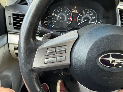 Used 2010 Subaru Legacy 2.5i Premium image 36