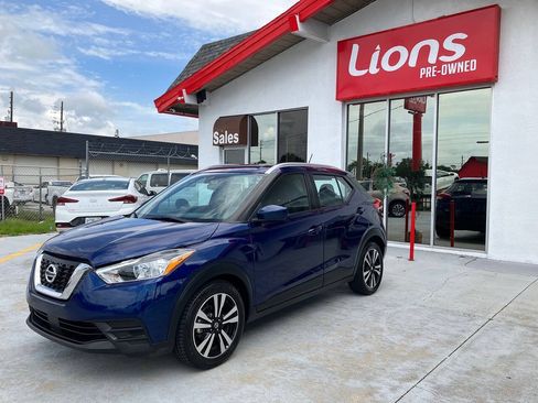 Used 2020 Nissan Kicks SV FWD image 1