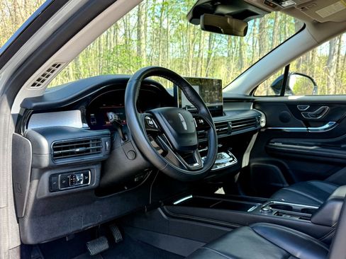Used 2023 Lincoln Corsair AWD w/ Equipment Group 101A image 16