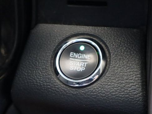 Used 2022 Ford F250 Lariat w/ Black Appearance Package image 44