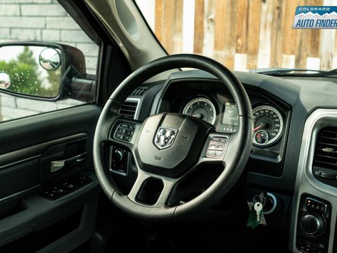 Used 2017 RAM 1500 Classic SLT AWD/4WD image 18