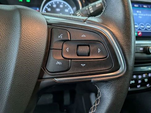 Used 2021 Buick Encore GX Select image 18