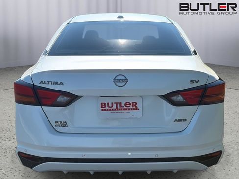 Used 2024 Nissan Altima 2.5 SV AWD/4WD image 5