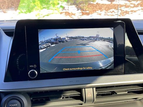 Used 2026 Toyota Prius LE image 15