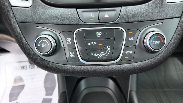 Used 2025 Chevrolet Malibu RS FWD image 18