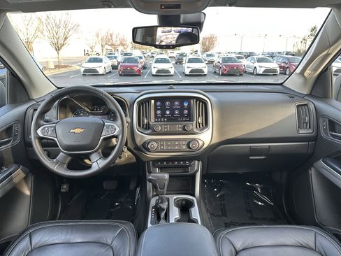 Used 2020 Chevrolet Colorado LT w/ Colorado RST Special Edition image 28