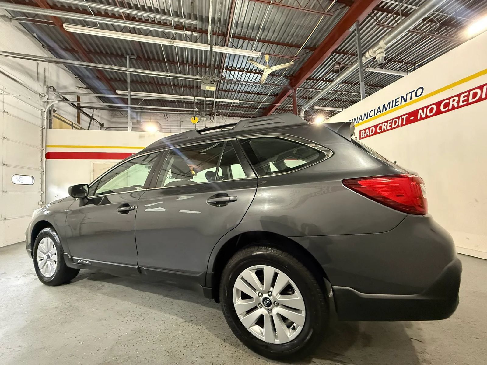 Used 2018 Subaru Outback 2.5i AWD/4WD image 9