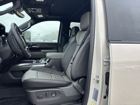 New 2026 Chevrolet Silverado 2500 ZR2 image 14