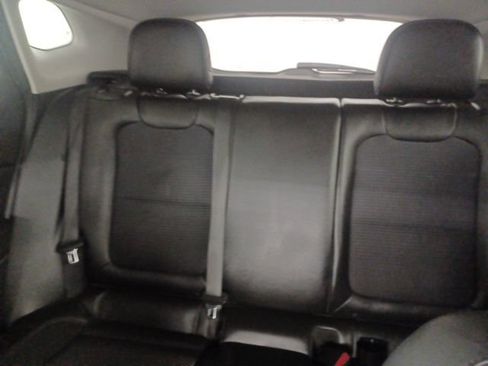 Used 2024 Chevrolet Trax LT FWD image 30