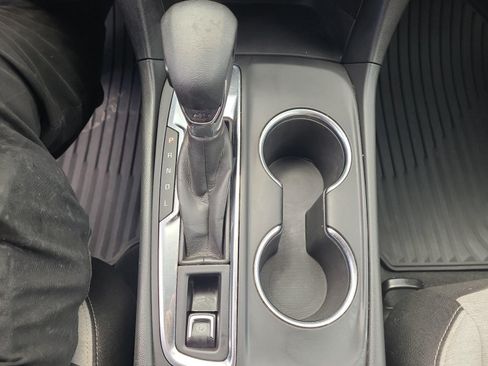 Used 2023 Chevrolet Equinox LS w/ LS Convenience Package FWD image 20