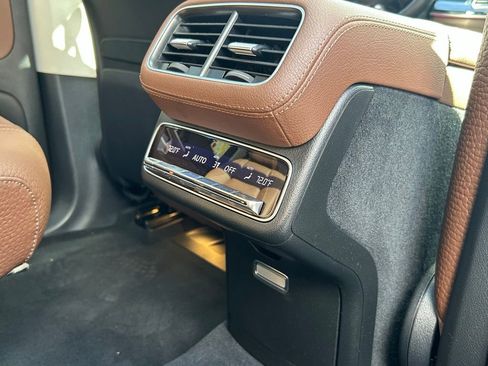 Used 2024 Mercedes-Benz GLS 580 GLS 580 w/ Warmth & Comfort Package image 43