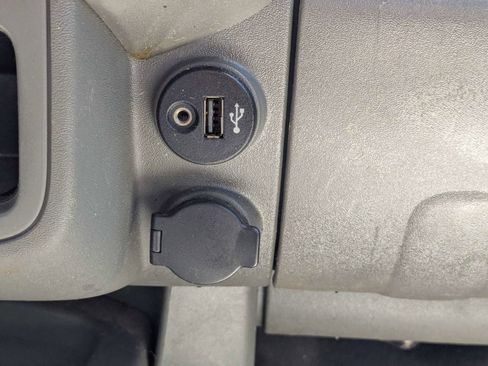 Used 2019 Nissan Frontier S RWD image 27