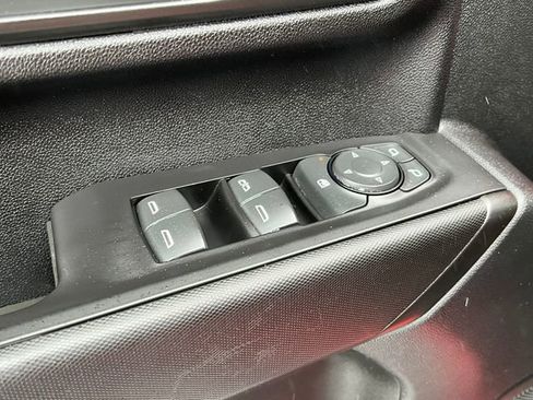 Used 2021 GMC Sierra 2500 4x4 Crew Cab w/ Fleet Convenience Package image 18