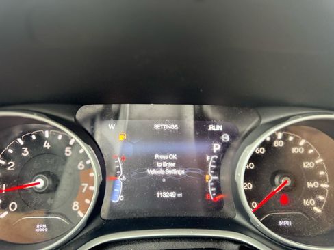 Used 2018 Jeep Compass Latitude w/ Popular Equipment Group AWD/4WD image 48
