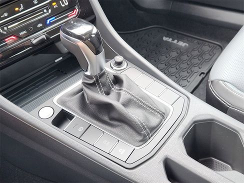 New 2026 Volkswagen Jetta SEL image 15