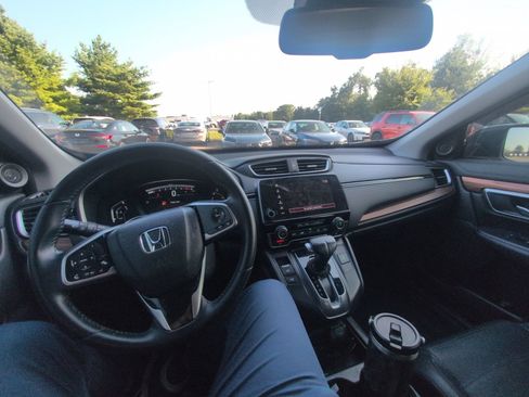 Used 2017 Honda CR-V Touring image 3