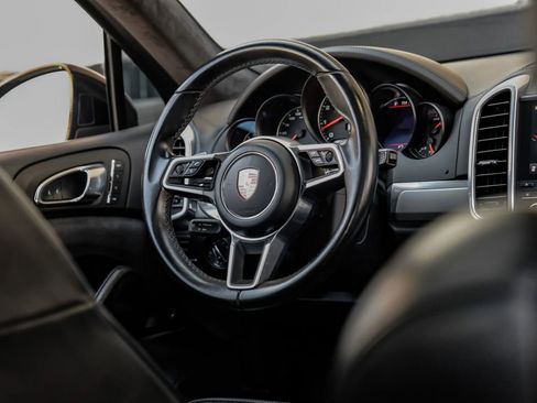 Used 2018 Porsche Cayenne GTS w/ Premium Package Plus image 15