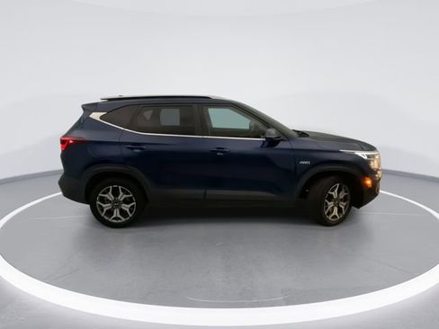 Used 2021 Kia Seltos EX image 5