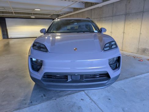 Used 2025 Porsche Macan Electric image 12