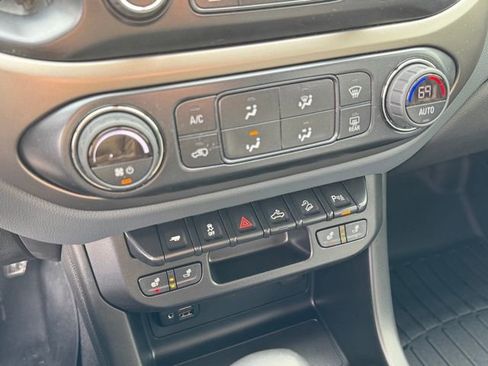 Used 2022 Chevrolet Colorado Z71 image 25
