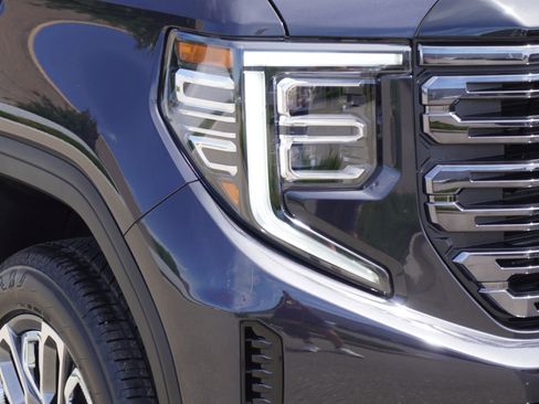 Used 2025 GMC Sierra 1500 Denali Ultimate AWD/4WD image 3