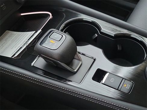 New 2025 Nissan Rogue Platinum w/ Tech Package image 16