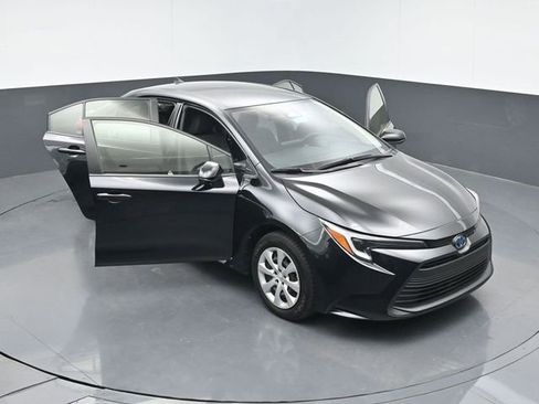 Used 2024 Toyota Corolla LE image 49