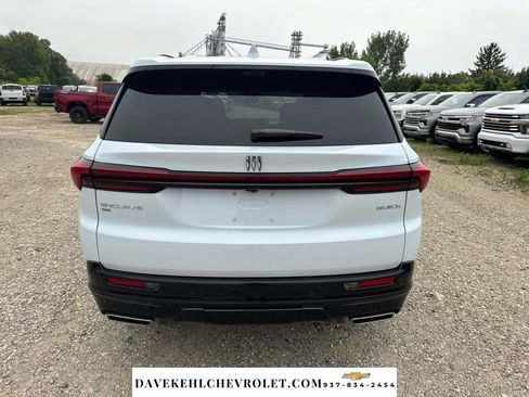 Used 2026 Buick Enclave Sport Touring w/ Power Package AWD/4WD image 4