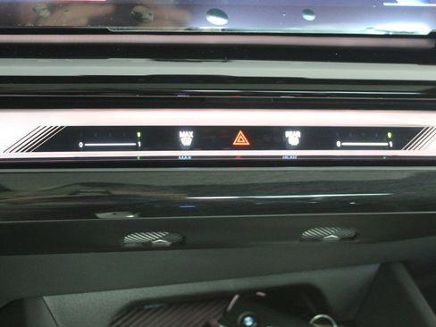 Used 2026 BMW i5 eDrive40 image 17