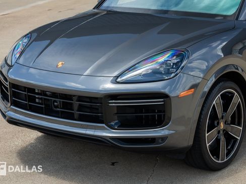 Used 2023 Porsche Cayenne Turbo S AWD/4WD image 7