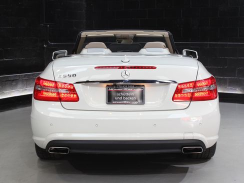 Used 2011 Mercedes-Benz E 550 Cabriolet image 13