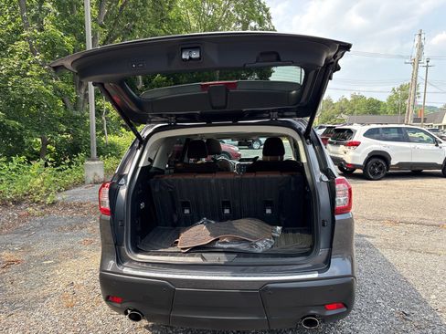Used 2022 Subaru Ascent Touring image 7