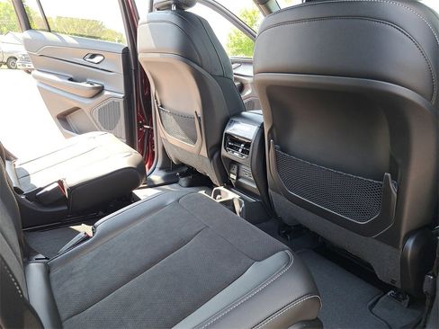 New 2025 Jeep Grand Cherokee L Altitude image 11