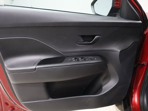 Used 2024 Hyundai Kona SEL image 13