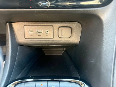 Used 2023 Buick Encore GX Preferred w/ Cold Weather Comfort Package FWD image 26