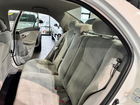 Used 2013 Toyota Corolla LE image 17