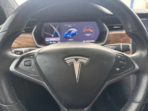 Used 2019 Tesla Model X 75D image 15