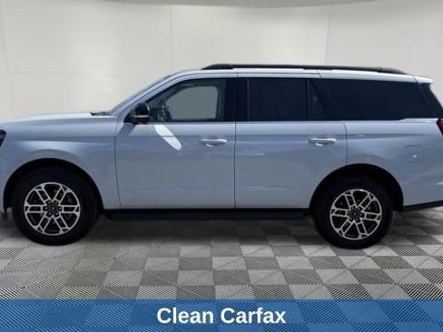 Used 2025 Ford Expedition Active AWD/4WD image 2