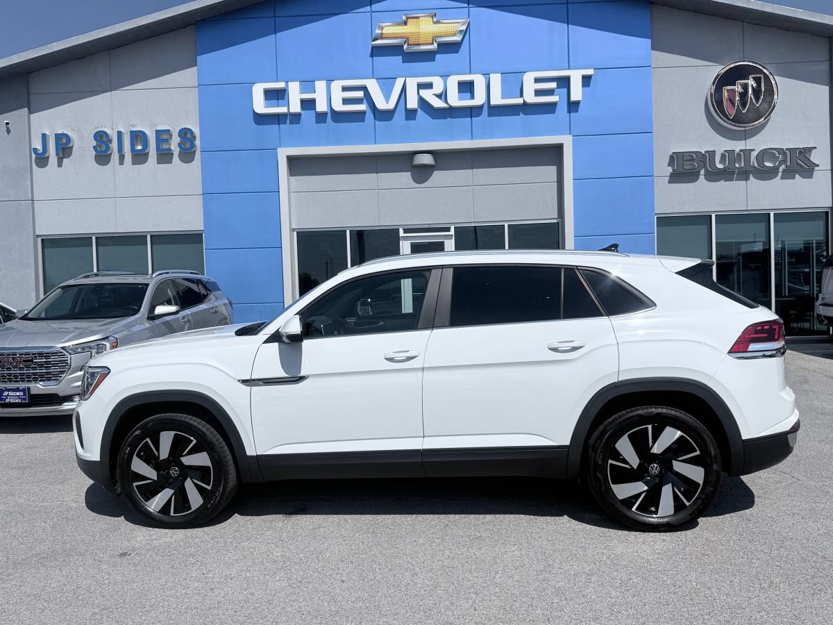 Used 2024 Volkswagen Atlas Cross Sport SE FWD image 4