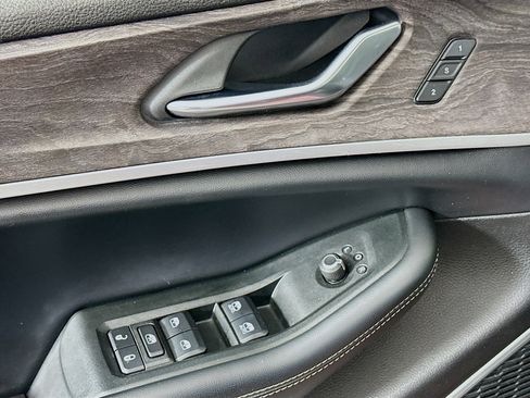 Used 2021 Jeep Grand Cherokee L Limited w/ Luxury Tech Group II image 15