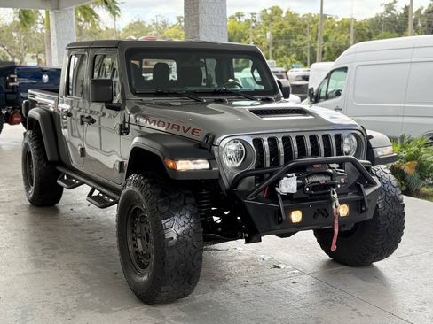 Used 2021 Jeep Gladiator Mojave w/ Safety Group AWD/4WD image 11